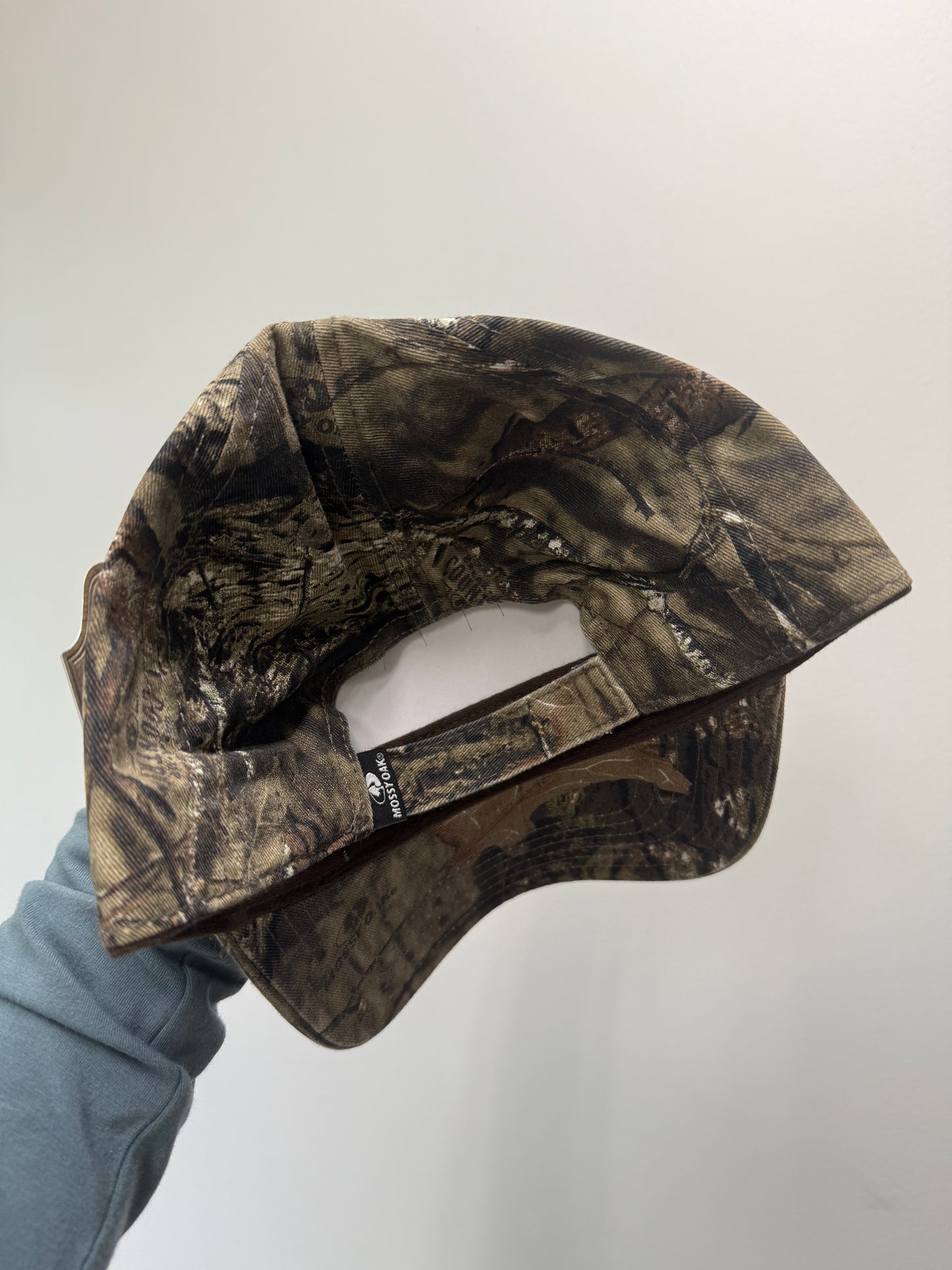 “we don’t wear makeup for boys” hat